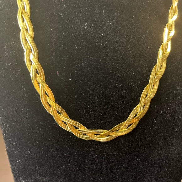 Elegant stainless steel Gold plated 18” Braided women’s  Necklace - Picture 4 of 4